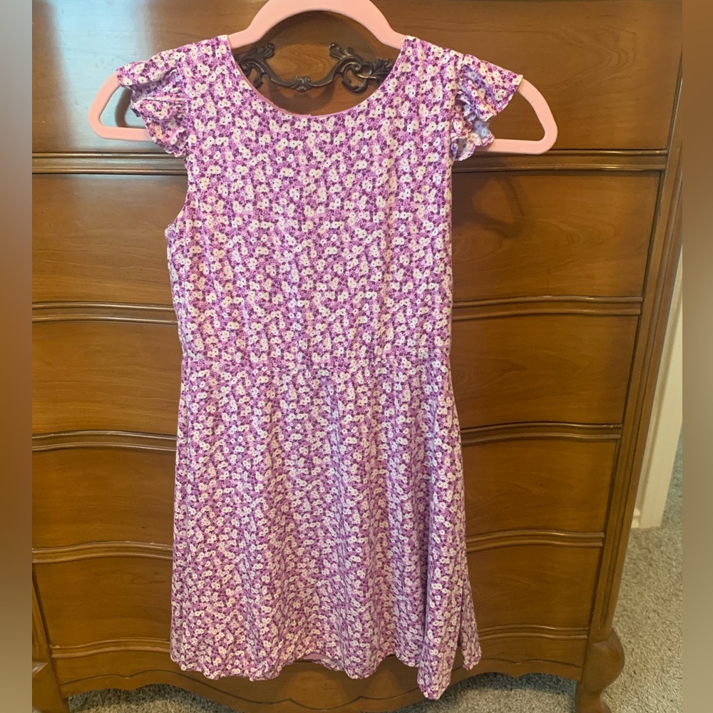 GAP KIDS, Girls Size 8, lavender and white floral print party dress.